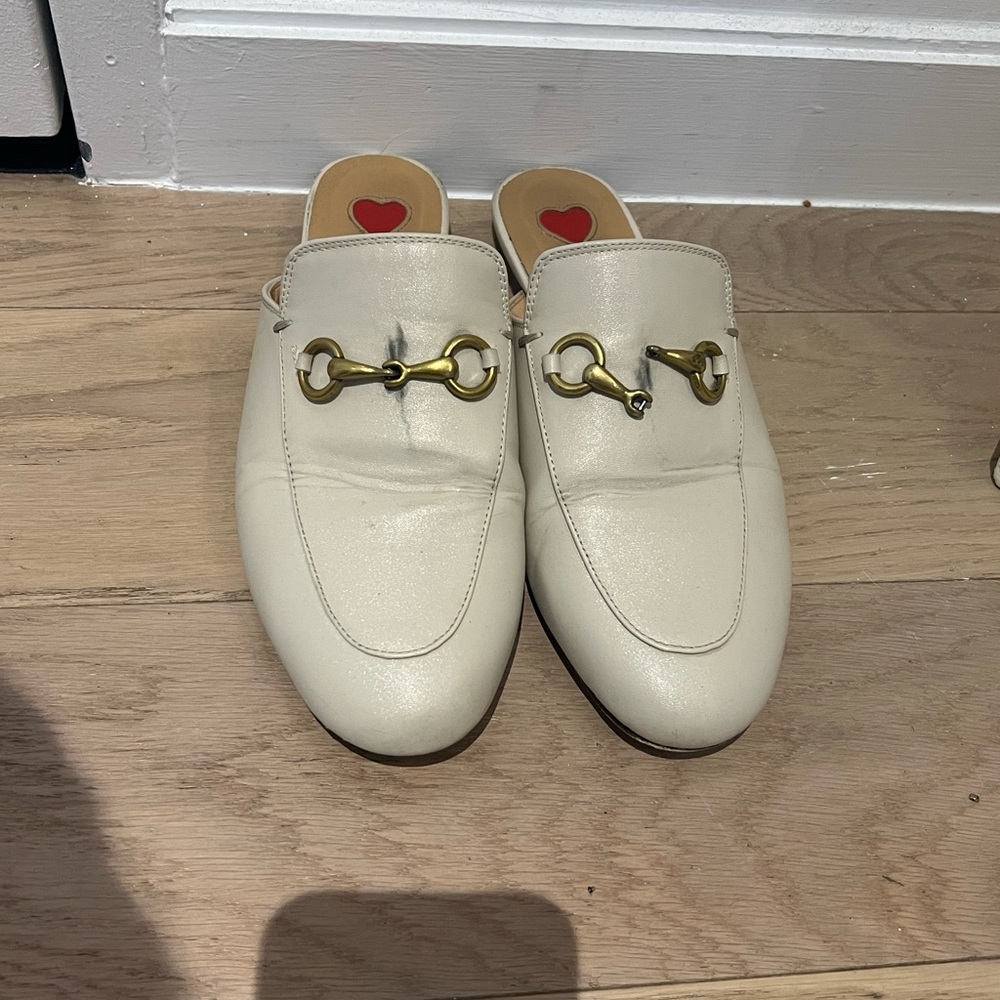 Women’s mules in color white in size 8